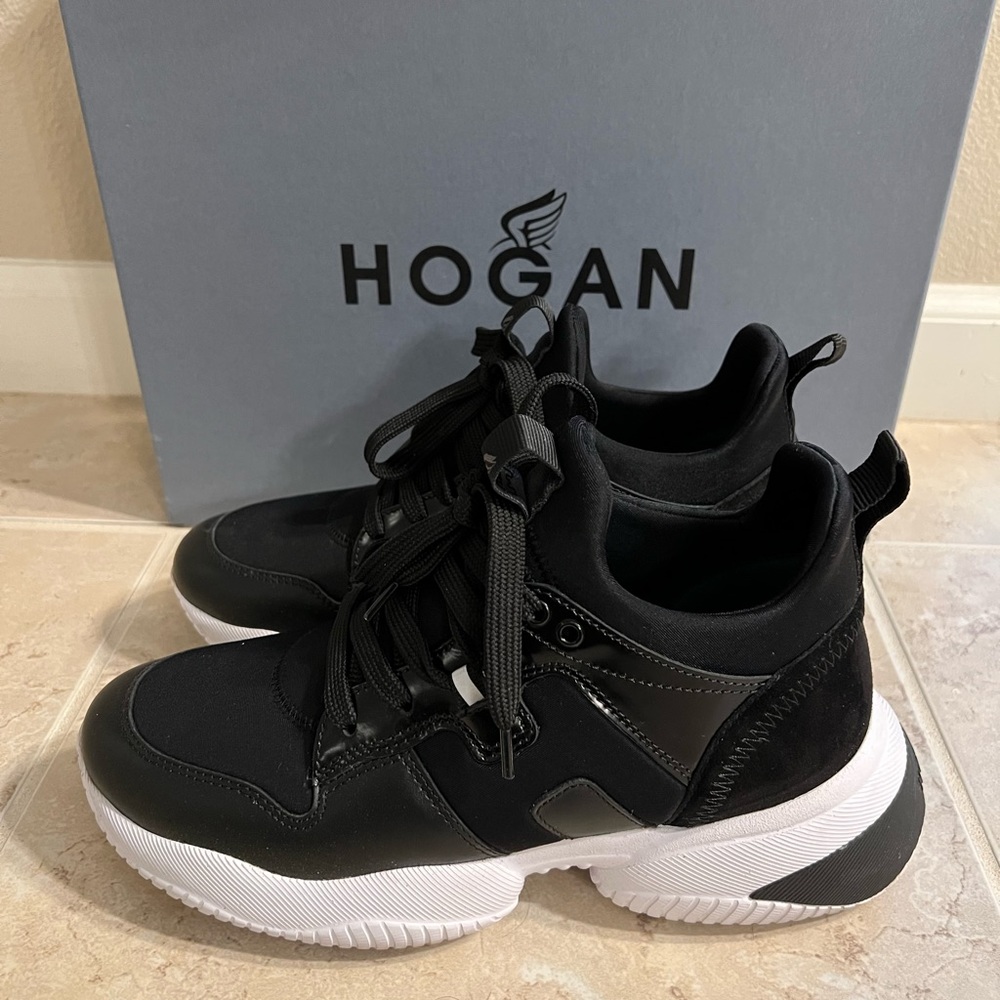 Excellent Condition Hogan Interaction Sneaker Bla… - image 8